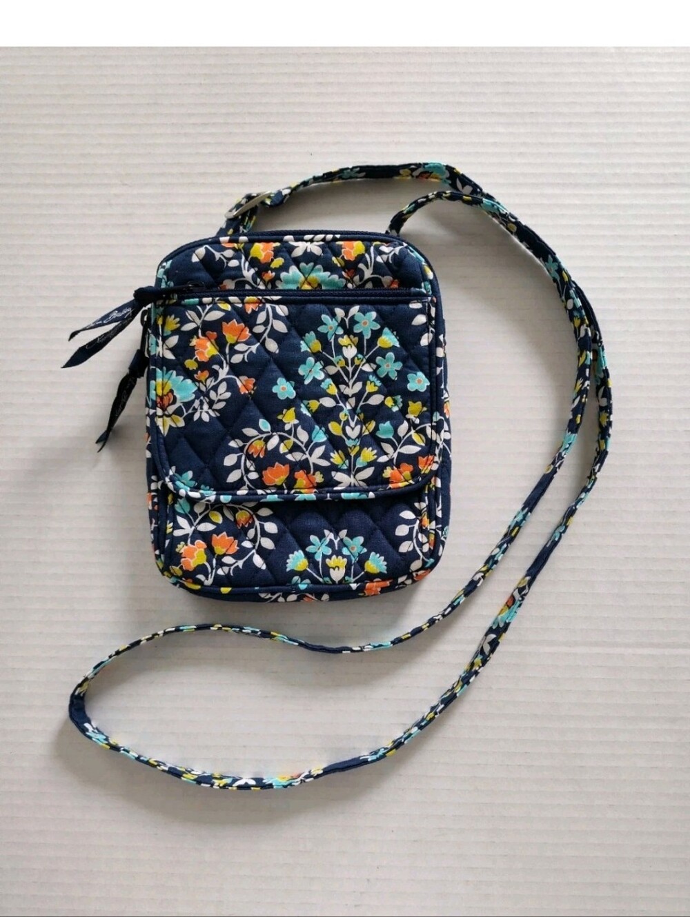 Vera Bradley Blue Floral Quilted Crossbody Bag Zipper Closure Multiple Pockets